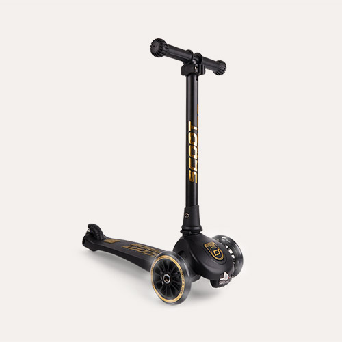 Black and Gold Scoot & Ride Highwaykick 3 LED Scooter
